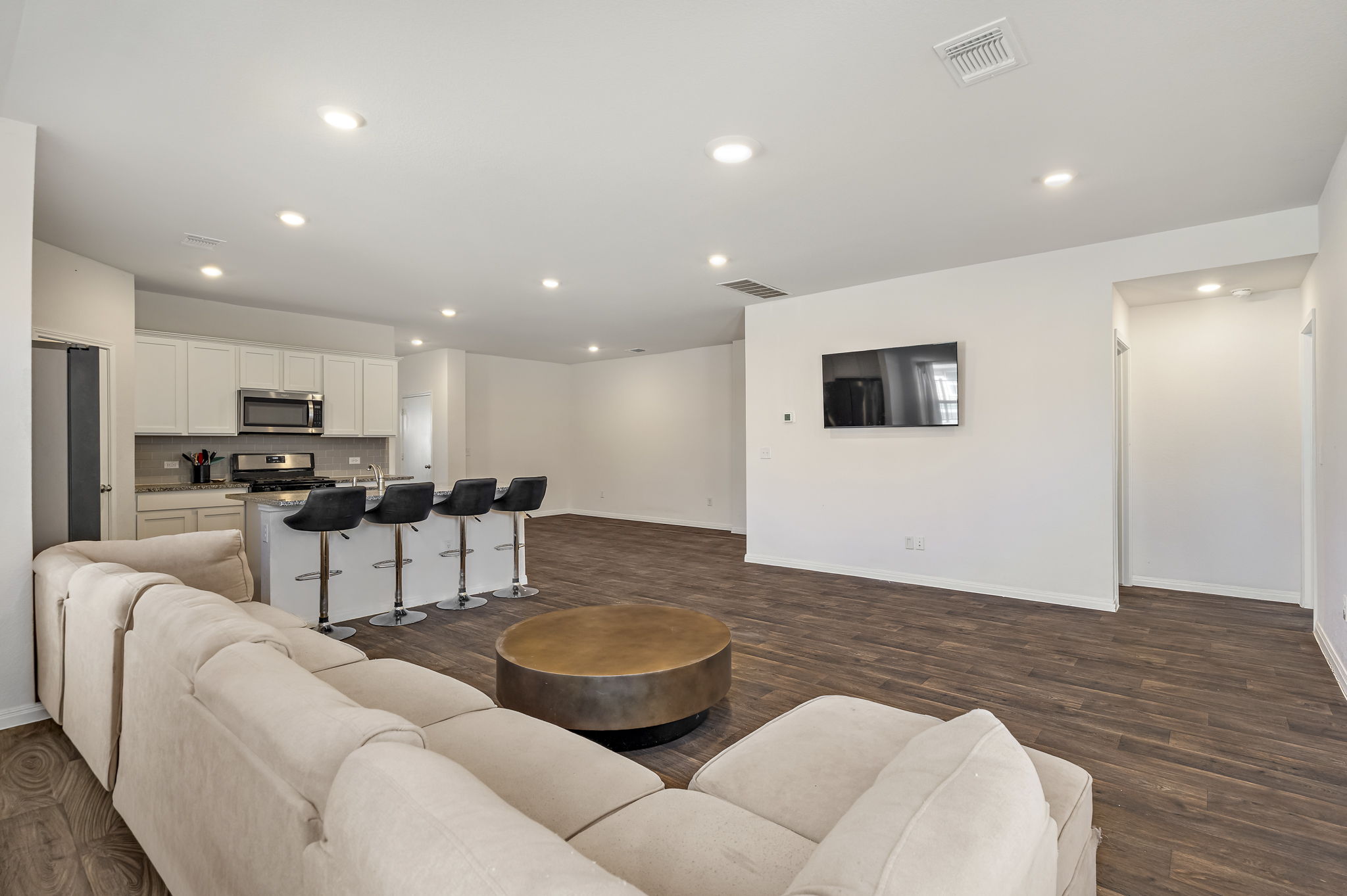 19601 Abigail Fillmore Road Manor, TX 78653 - Photo 4 of 17 Open living and kitchen