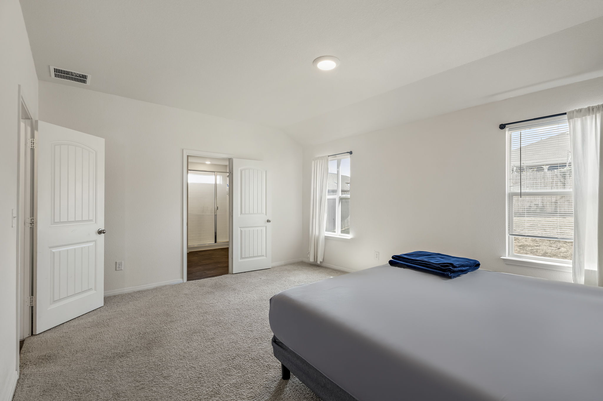 19601 Abigail Fillmore Road Manor, TX 78653 - Photo 9 of 17 Primary bedroom