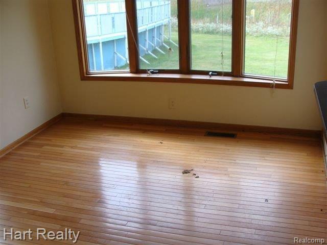 1409 Miller Road Allenton, MI 48002 - Photo 6 of 13 DSC02611