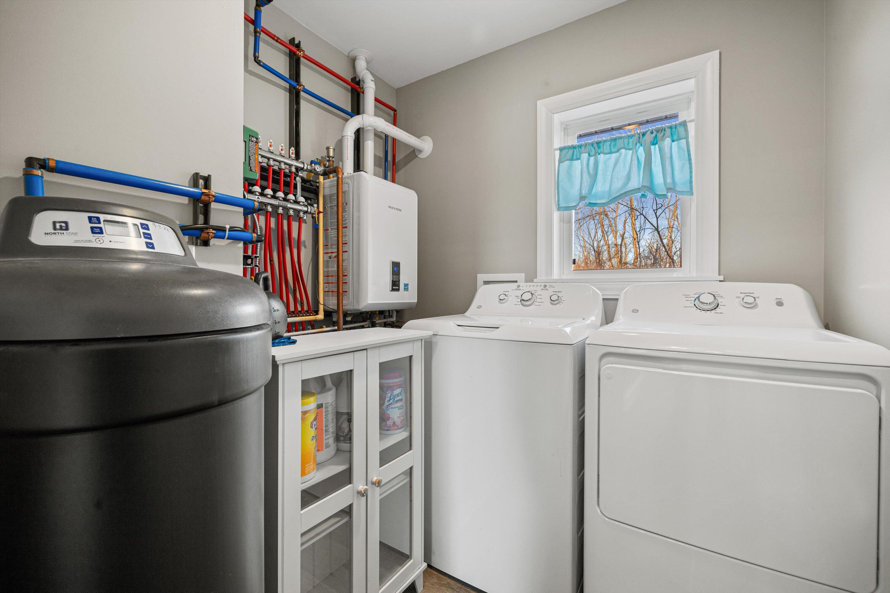 819 Rosebud Avenue Twin Lakes, WI 53181 - Photo 16 of 23 10-IMG_5848