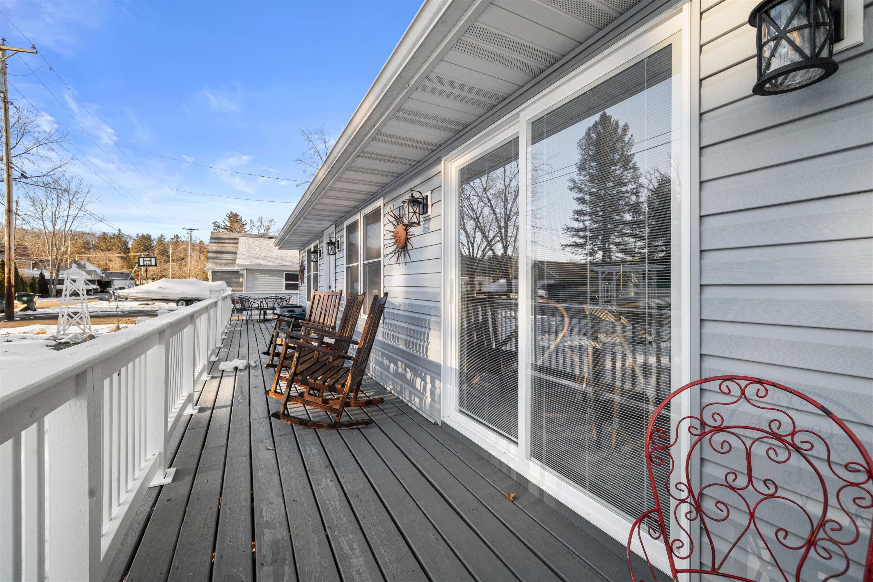 819 Rosebud Avenue Twin Lakes, WI 53181 - Photo 4 of 23 16-IMG_5887