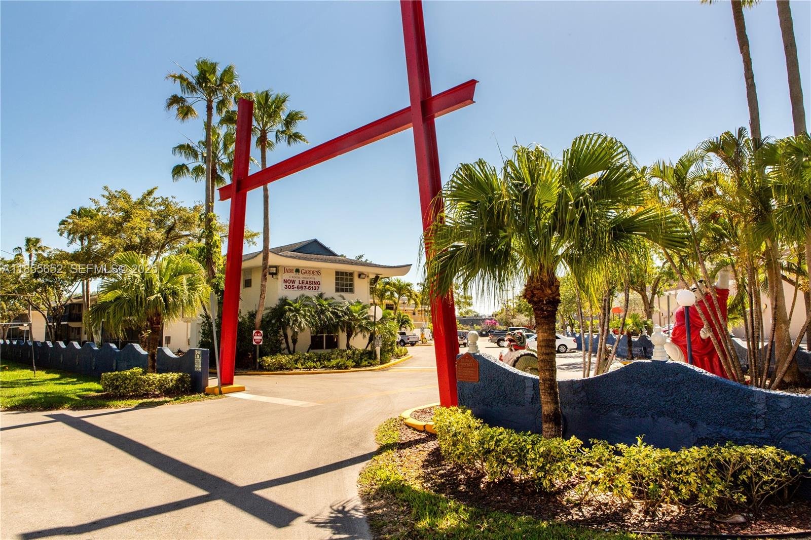 8350 Southwest 65th Avenue, Unit N4 Miami, FL 33143 - Photo 1 of 12