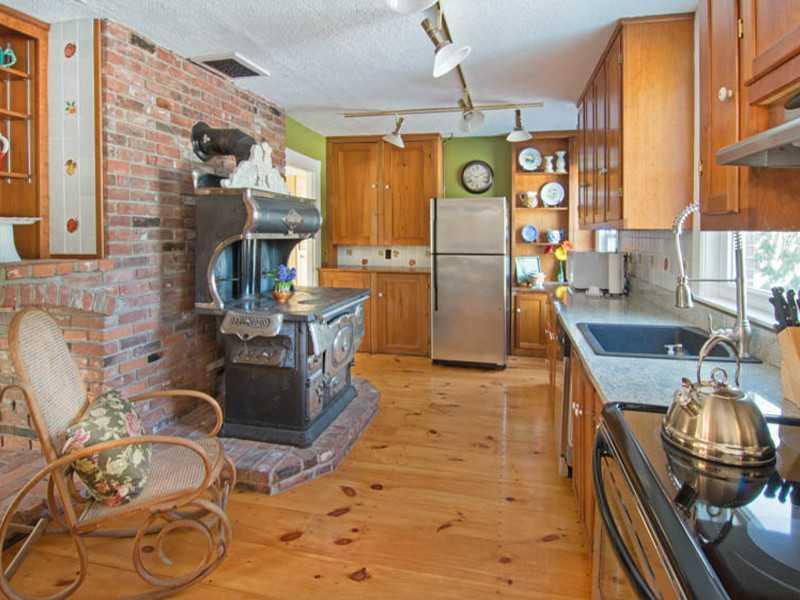 661 Upper Ridge Road Bridgton, ME 04009 - Photo 4 of 35 Kitchen.