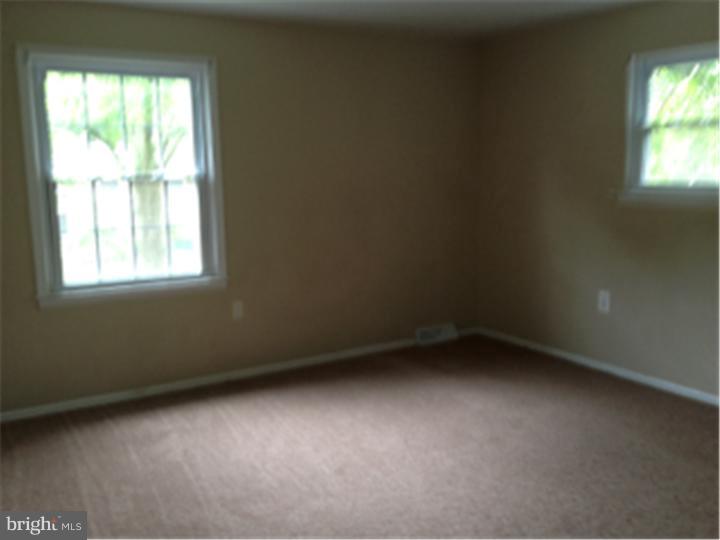 12 Ricci Lane Newark, DE 19702 - Photo 7 of 11 Bedroom 3