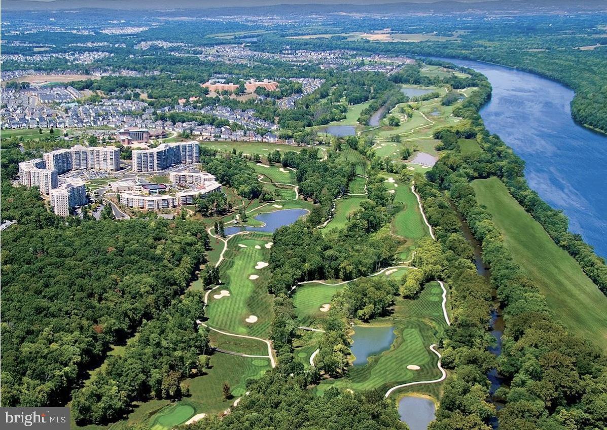 19375 Cypress Ridge Terrace, Unit 409 Leesburg, VA 20176 - Photo 3 of 16