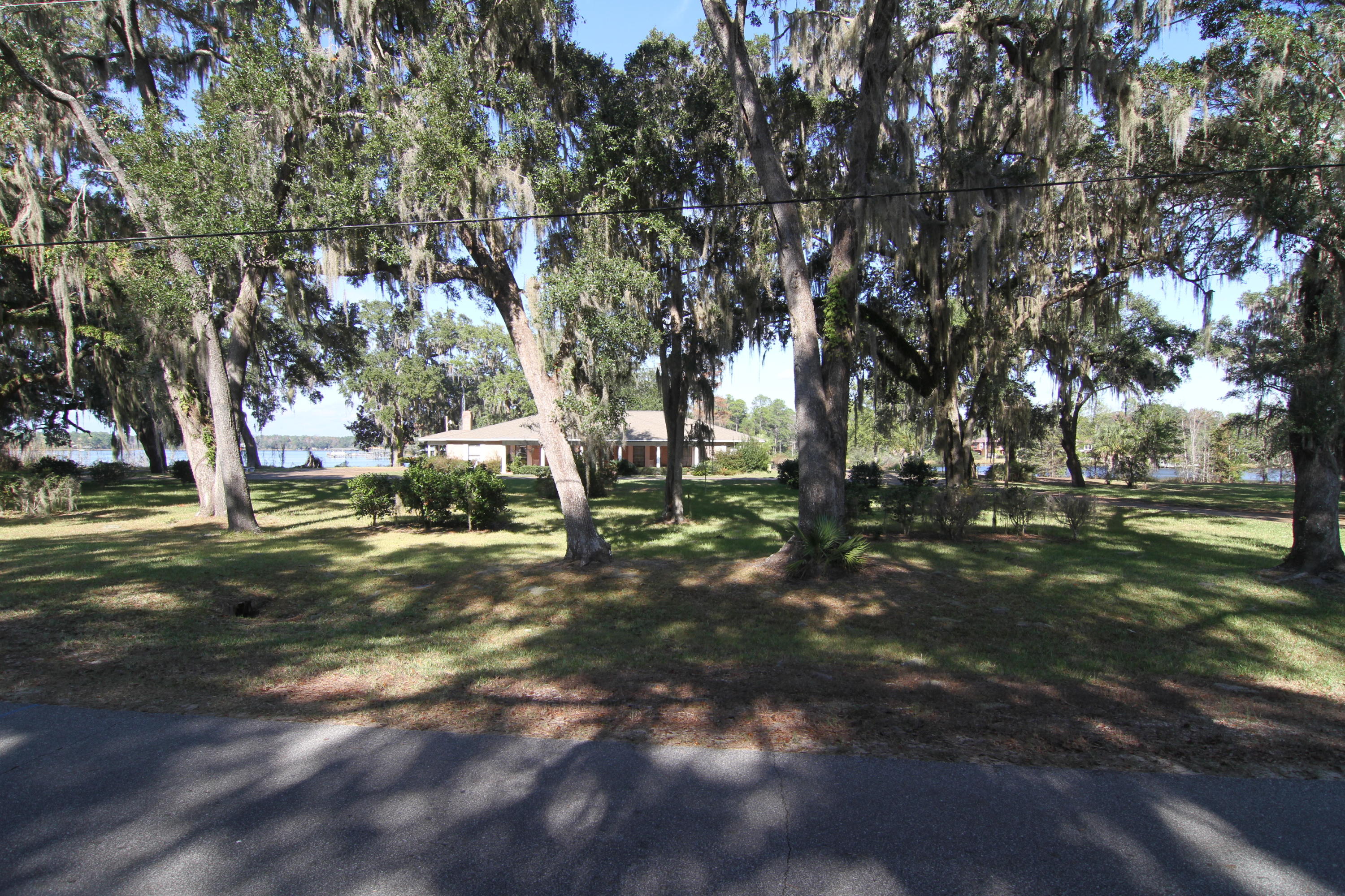 1186 Bay Grove Road Freeport, FL 32439 - Photo 12 of 16