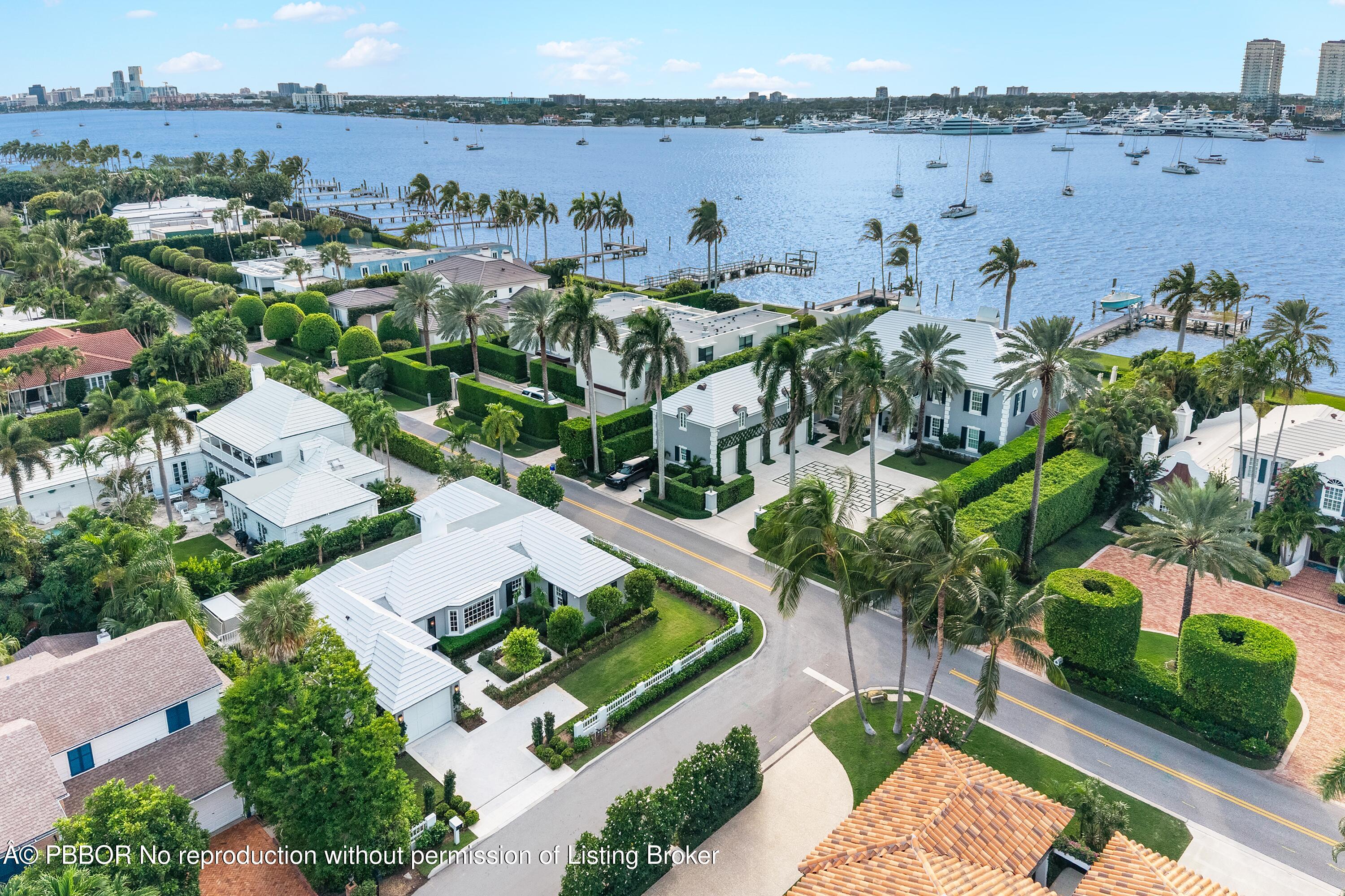 284 Monterey Road Palm Beach, FL 33480 - Photo 20 of 21 an aerial view of multiple house