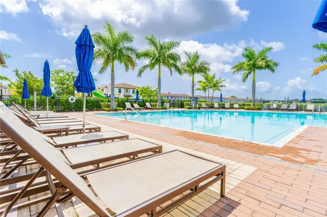 $2,900 | 817 Northeast 211th Street, Miami, FL 33179