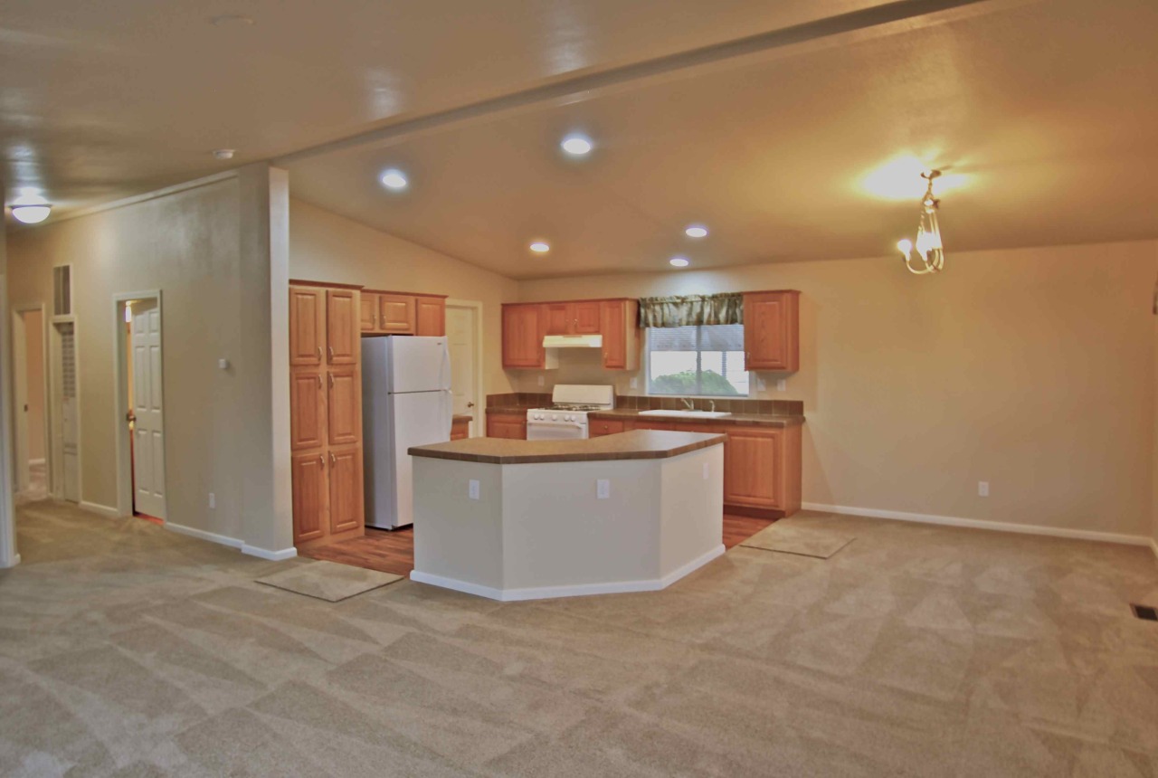 30 Winchester Canyon Road, Unit 74 Goleta, CA 93117 - Photo 3 of 8 Living room