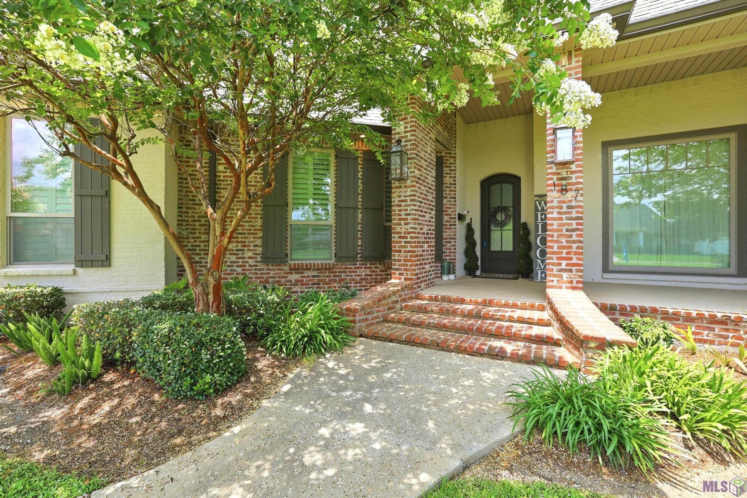 187 Regal Row Houma, LA 70360 - Photo 3 of 30