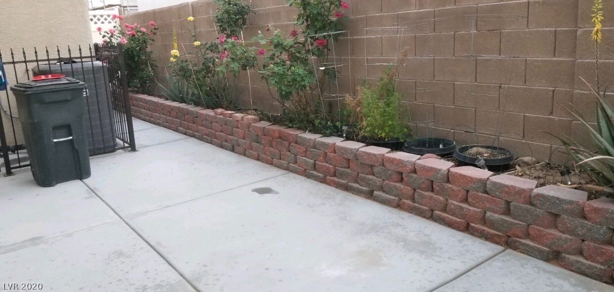 8133 Altamont Ridge Street Las Vegas, NV 89113 - Photo 3 of 28 Gallery Image 3