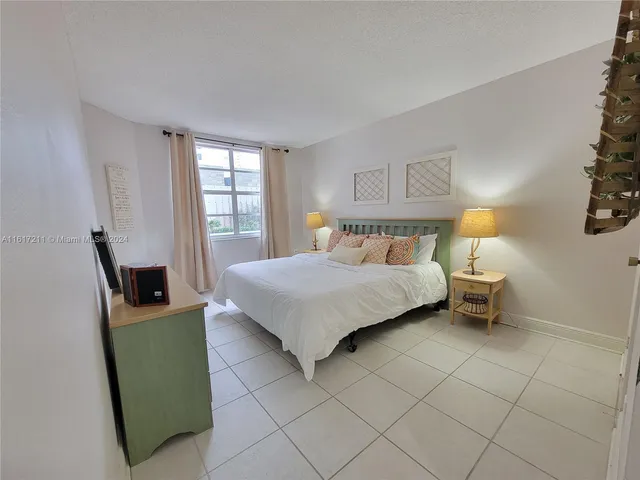 $2,150 | 1980 South Ocean Drive, Unit 2C, Hallandale Beach, FL 33009