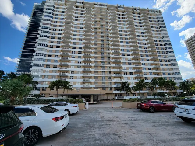 $2,150 | 1980 South Ocean Drive, Unit 2C, Hallandale Beach, FL 33009