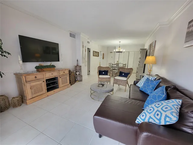 $2,150 | 1980 South Ocean Drive, Unit 2C, Hallandale Beach, FL 33009