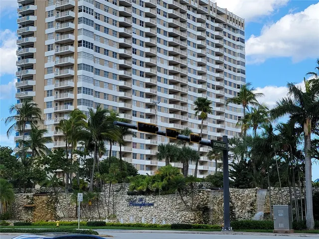 $2,150 | 1980 South Ocean Drive, Unit 2C, Hallandale Beach, FL 33009