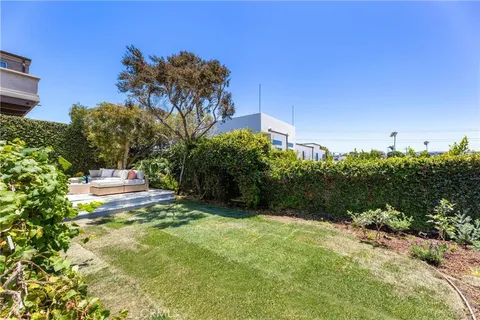 $2,600,000 | 1136 8th Street, Hermosa Beach, CA 90254