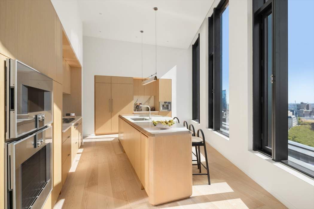 30 Front Street, Unit PHA Brooklyn, NY 11201 - Photo 7 of 37