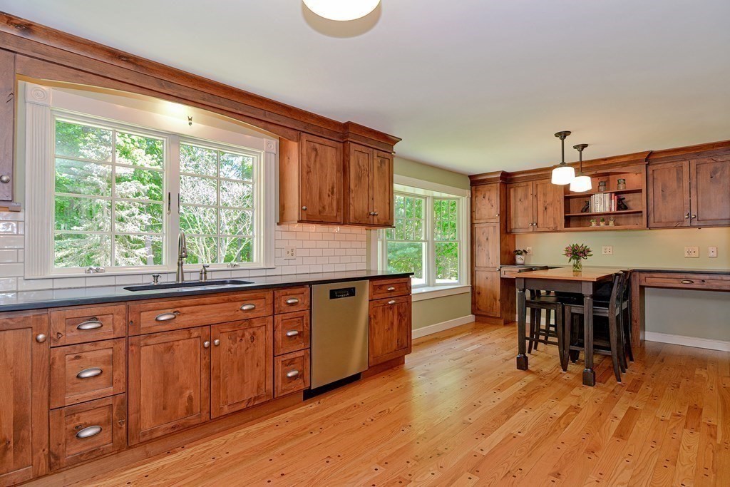 24 Warren Road Upton, MA 01568 - Photo 9 of 42 Gallery Image 9