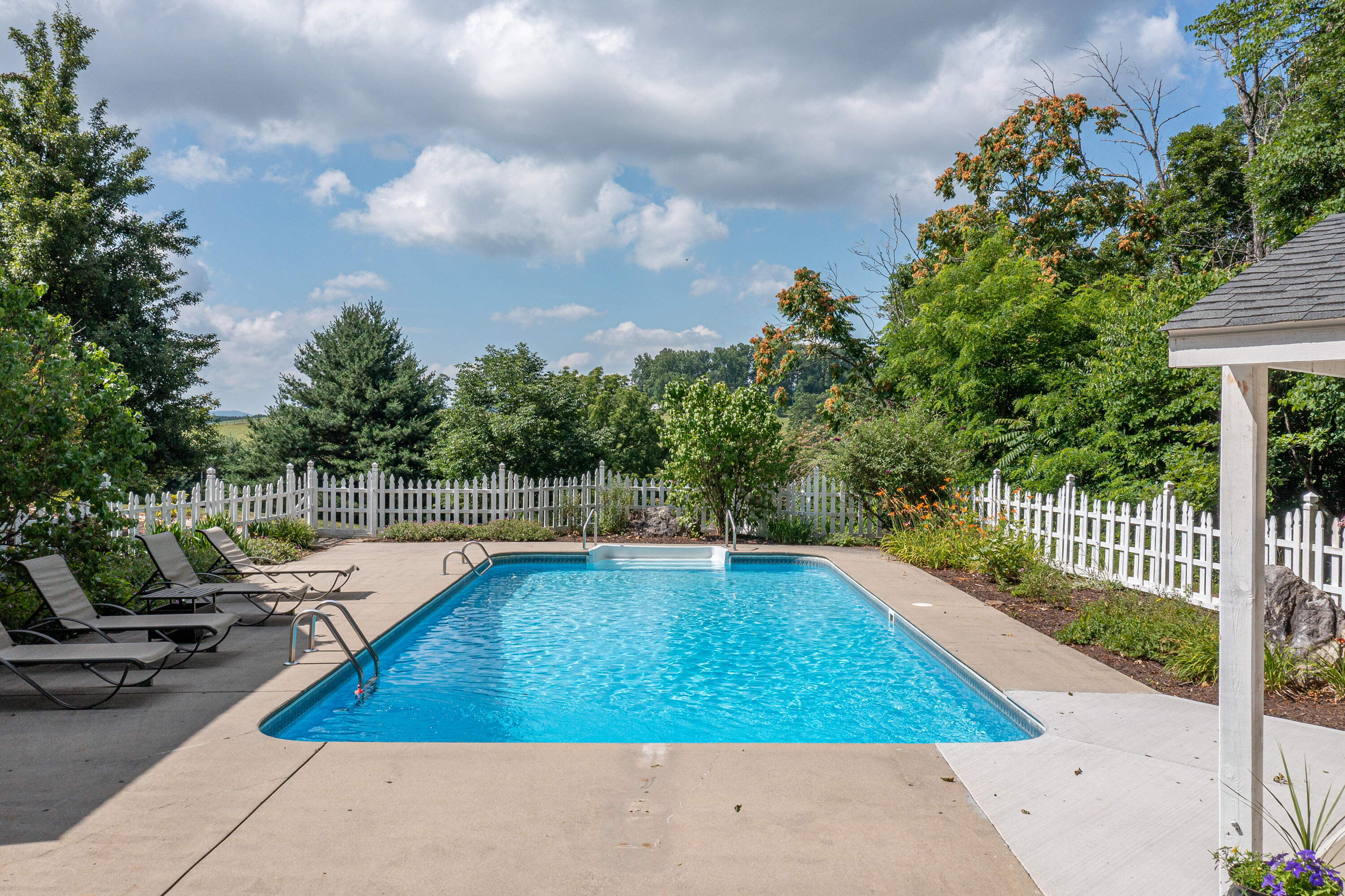 386 Stevens Road Troutville, VA 24175 - Photo 35 of 36 Mountain views