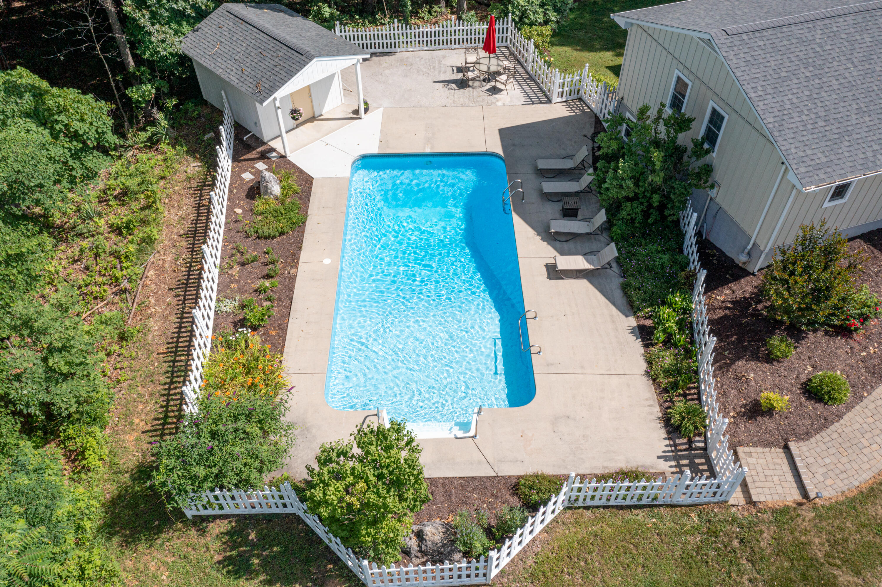 386 Stevens Road Troutville, VA 24175 - Photo 5 of 36 Summer Oasis