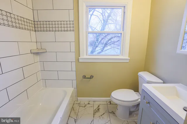 $1,800 | 1622 Hartsdale Road, Baltimore, MD 21239