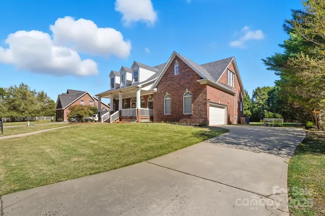 $850,000 | 8403 Royster Run, Waxhaw, NC 28173