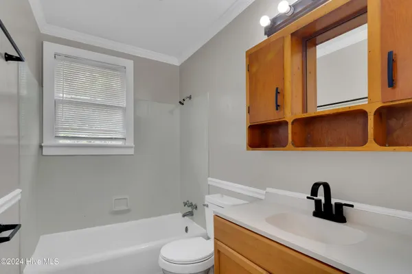 $950 | 1001 Davis Street, Jacksonville, NC 28540