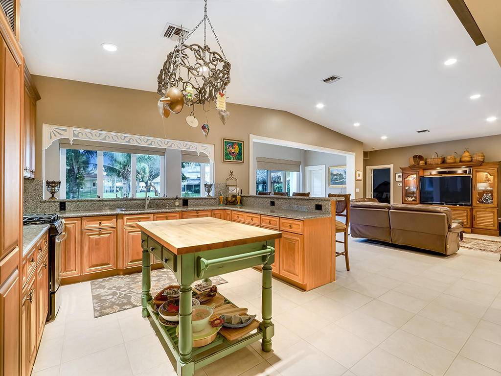 2386 Inland Cove Road Palm Beach Gardens, FL 33410 - Photo 11 of 54 2386 Inland Cove - Kitchen 2