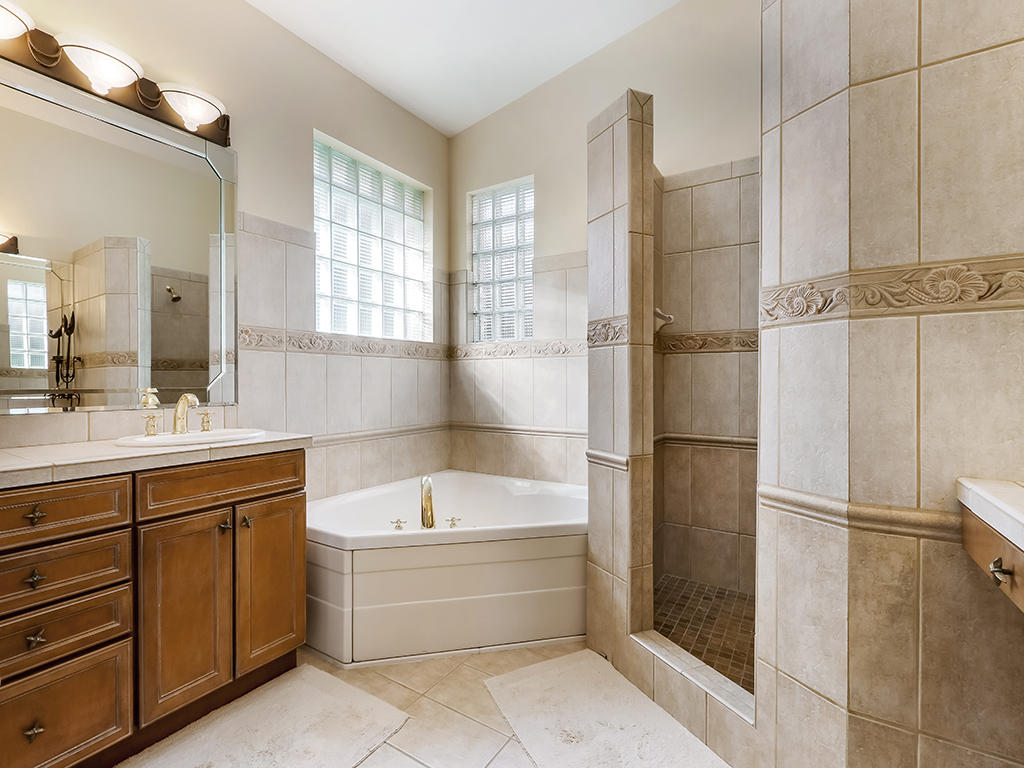2386 Inland Cove Road Palm Beach Gardens, FL 33410 - Photo 19 of 54 2386 Inland Cove - Master Bathroom