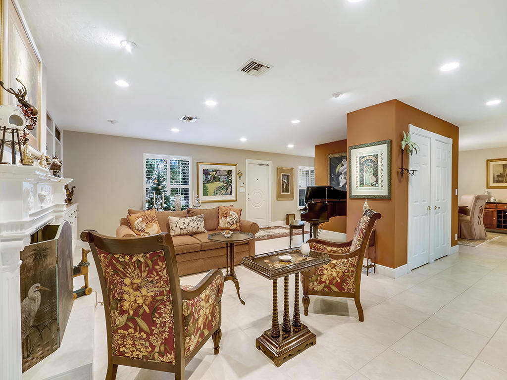 2386 Inland Cove Road Palm Beach Gardens, FL 33410 - Photo 3 of 54 2386 Inland Cove - Living Room
