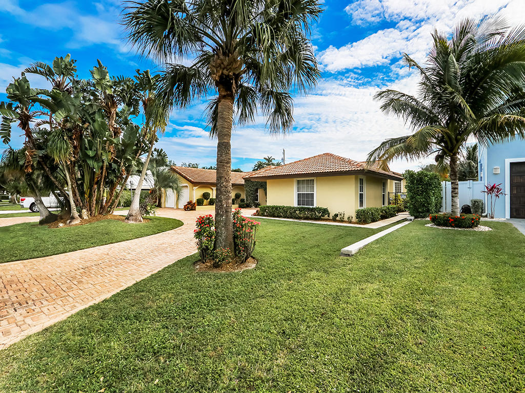 2386 Inland Cove Road Palm Beach Gardens, FL 33410 - Photo 41 of 54 2386 Inland Cove - Front of Home Right