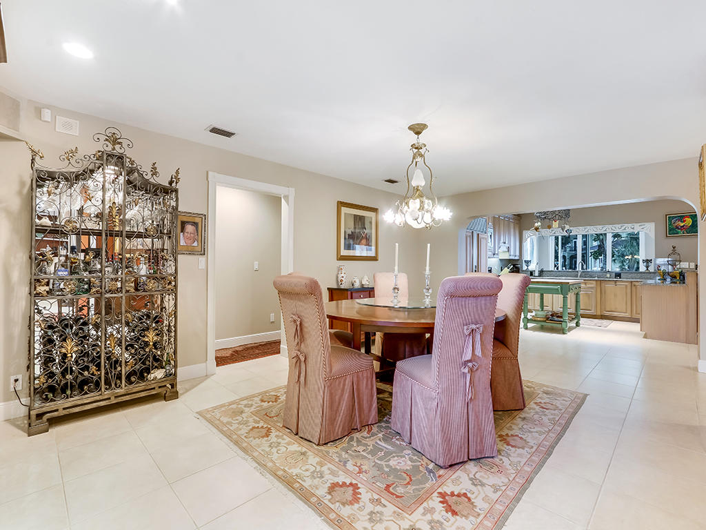 2386 Inland Cove Road Palm Beach Gardens, FL 33410 - Photo 6 of 54 2386 Inland Cove - Dining Area