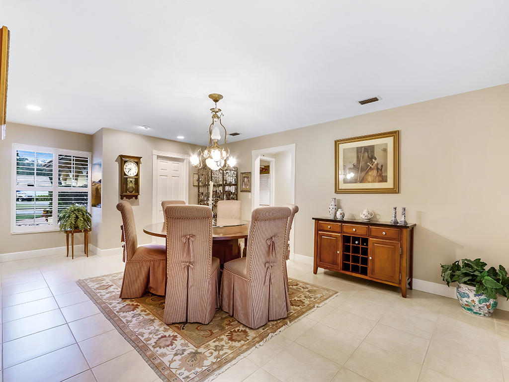 2386 Inland Cove Road Palm Beach Gardens, FL 33410 - Photo 7 of 54 2386 Inland Cove - Dining Area 3
