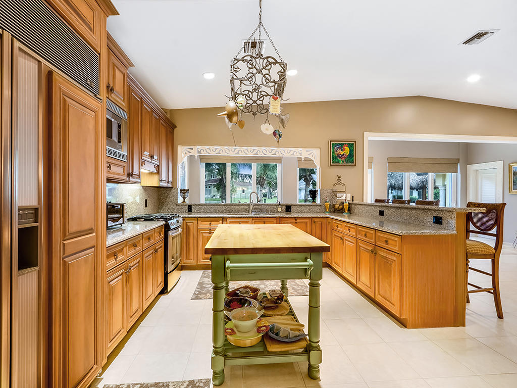 2386 Inland Cove Road Palm Beach Gardens, FL 33410 - Photo 10 of 54 2386 Inland Cove - Kitchen 3