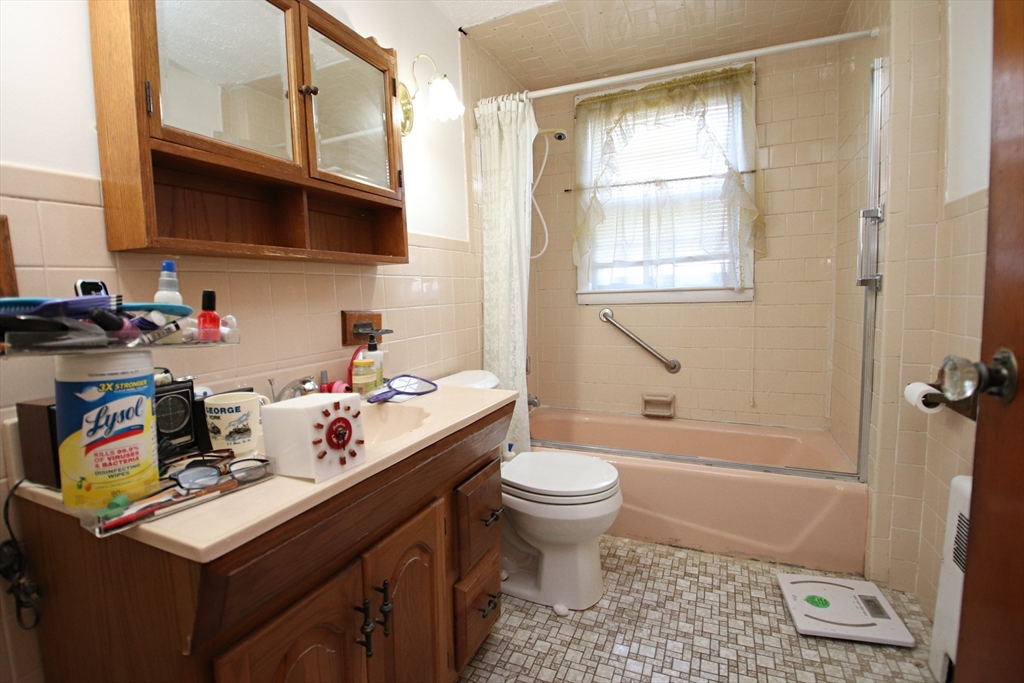 20 Lantern Road Revere, MA 02151 - Photo 17 of 29 Gallery Image 17