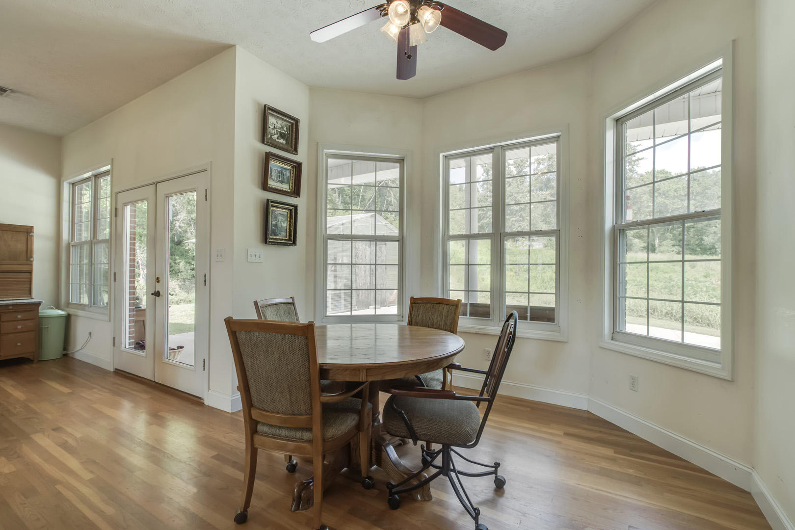400 Satterfield Road Maynardville, TN 37807 - Photo 16 of 40 16_SatterfieldRoad_400_Breakfast01