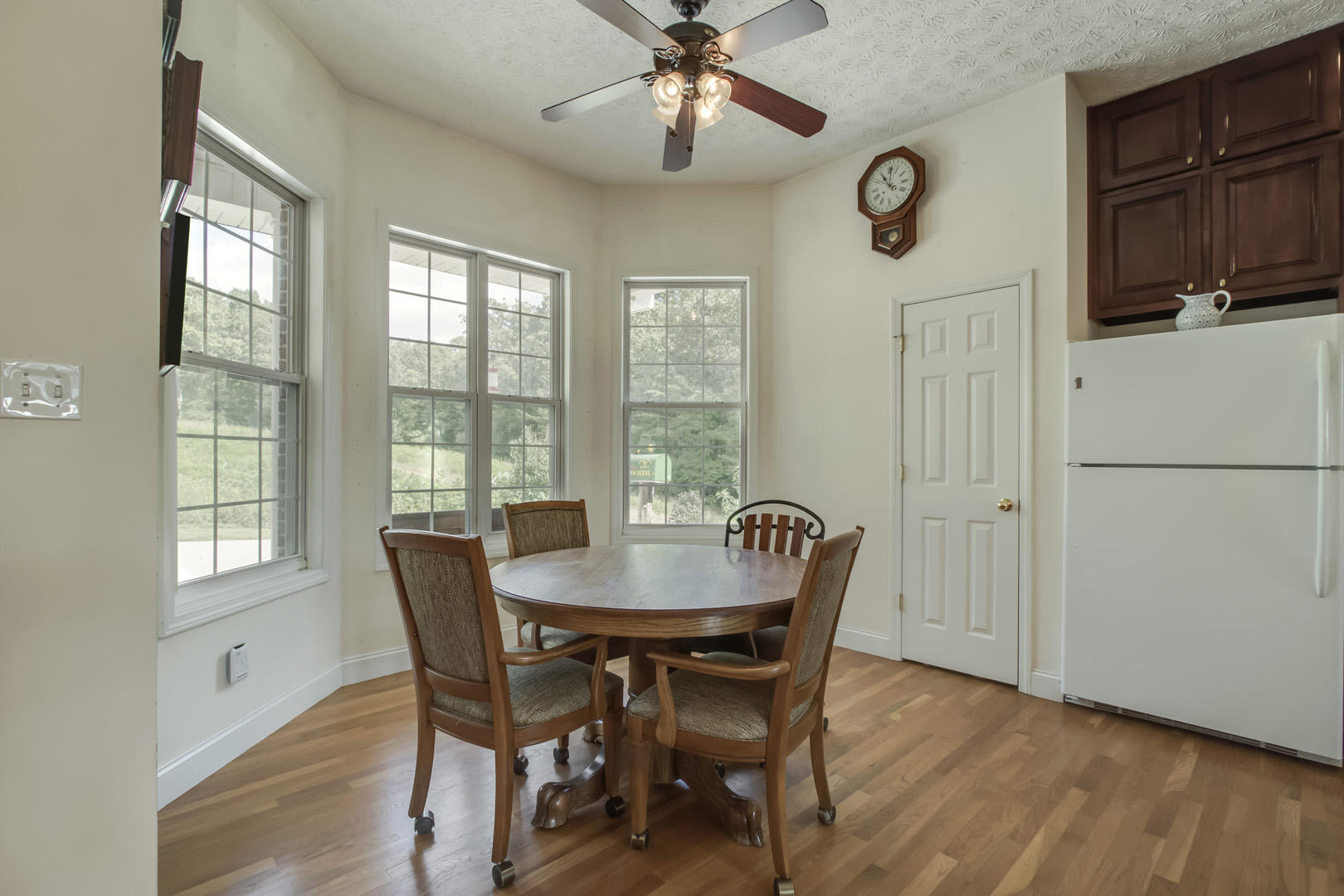 400 Satterfield Road Maynardville, TN 37807 - Photo 17 of 40 17_SatterfieldRoad_400_Breakfast02
