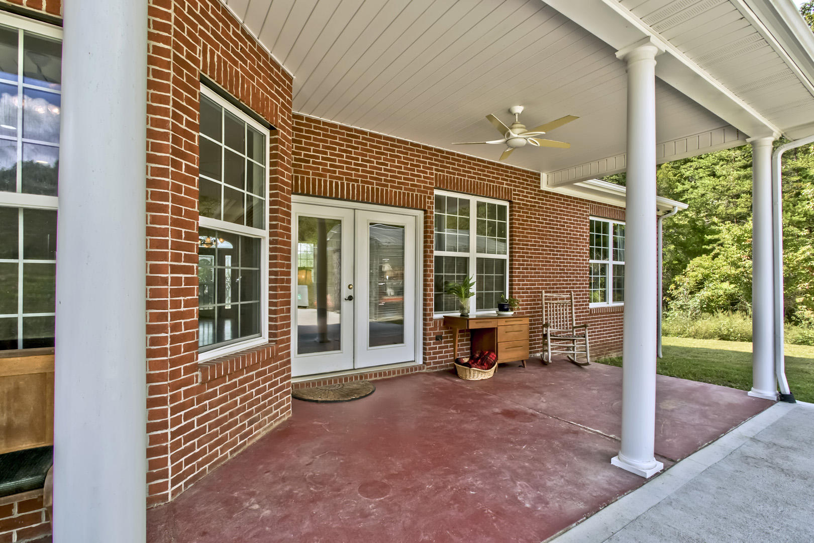 400 Satterfield Road Maynardville, TN 37807 - Photo 30 of 40 30_SatterfieldRoad_400_CoveredPatio02