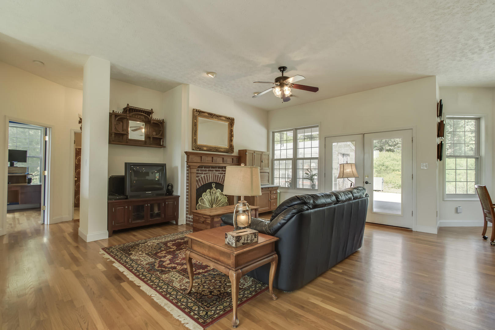 400 Satterfield Road Maynardville, TN 37807 - Photo 7 of 40 07_SatterfieldRoad_400_Living01