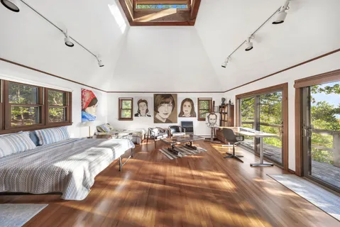 $2,195,000 | 100 Gerard Drive, East Hampton, NY 11937