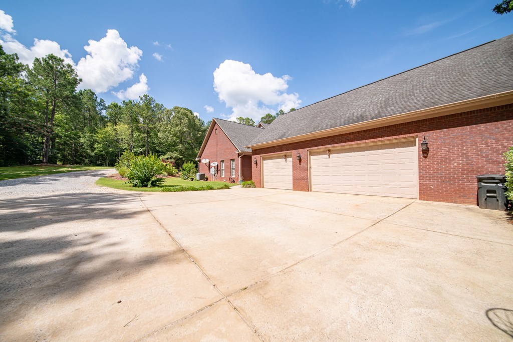 263 Mullins Road Hamilton, GA 31811 - Photo 6 of 59 Gallery Image 6