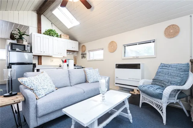 $2,150 | 77 Kelley Road, Unit B, North Kingstown, RI 02874