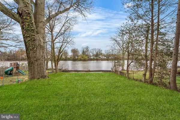 $449,000 | 16 Eden Avenue, Oaklyn, NJ 08107
