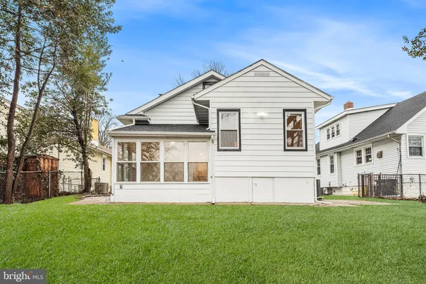 $449,000 | 16 Eden Avenue, Oaklyn, NJ 08107