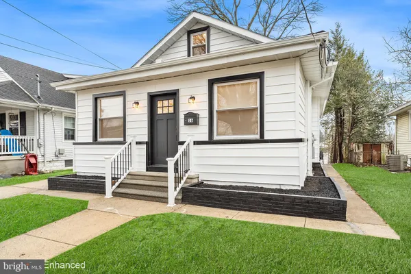 $449,000 | 16 Eden Avenue, Oaklyn, NJ 08107