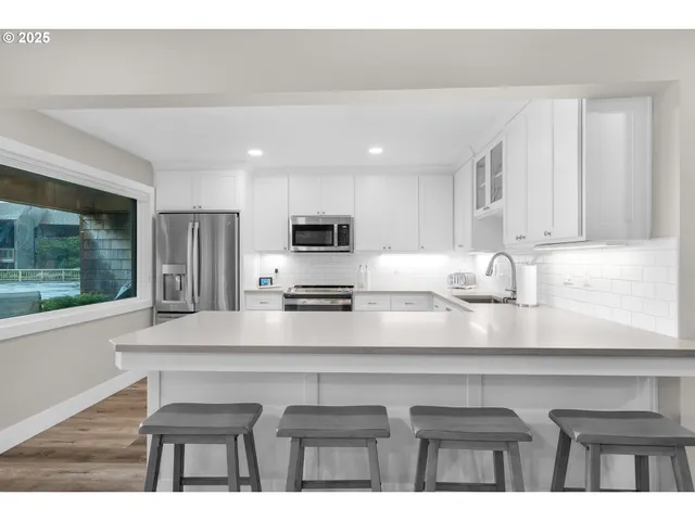 $519,000 | 856 Neacoxie Boulevard, Unit 324, Gearhart, OR 97138