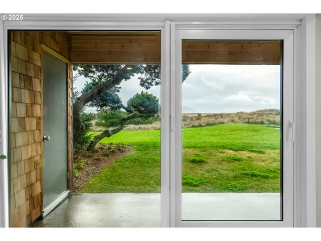 $519,000 | 856 Neacoxie Boulevard, Unit 324, Gearhart, OR 97138