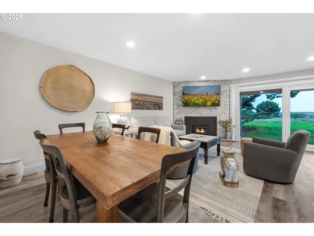 $519,000 | 856 Neacoxie Boulevard, Unit 324, Gearhart, OR 97138