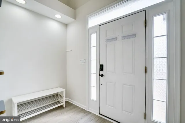 a view of room with air conditioner and window