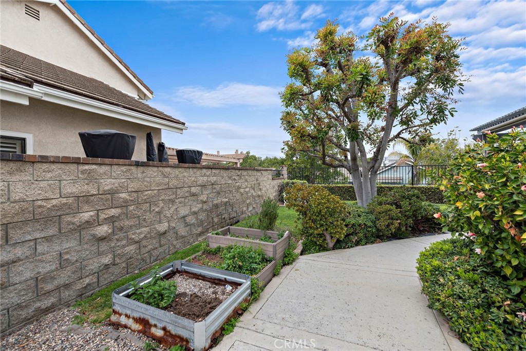 28811 Walnut Grove Mission Viejo, CA 92692 - Photo 29 of 48 a pathway of a house with a yard